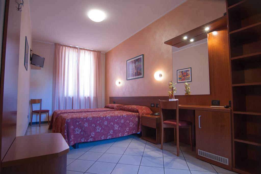 Hotel Stazione Livorno Eksteriør bilde
