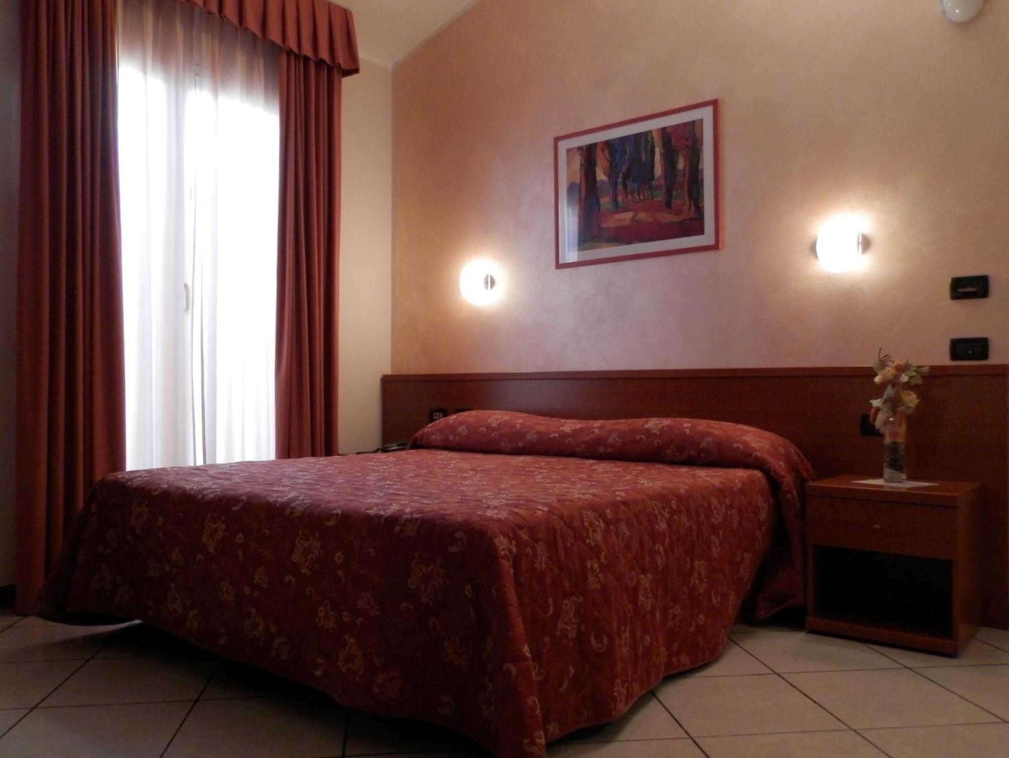 Hotel Stazione Livorno Eksteriør bilde